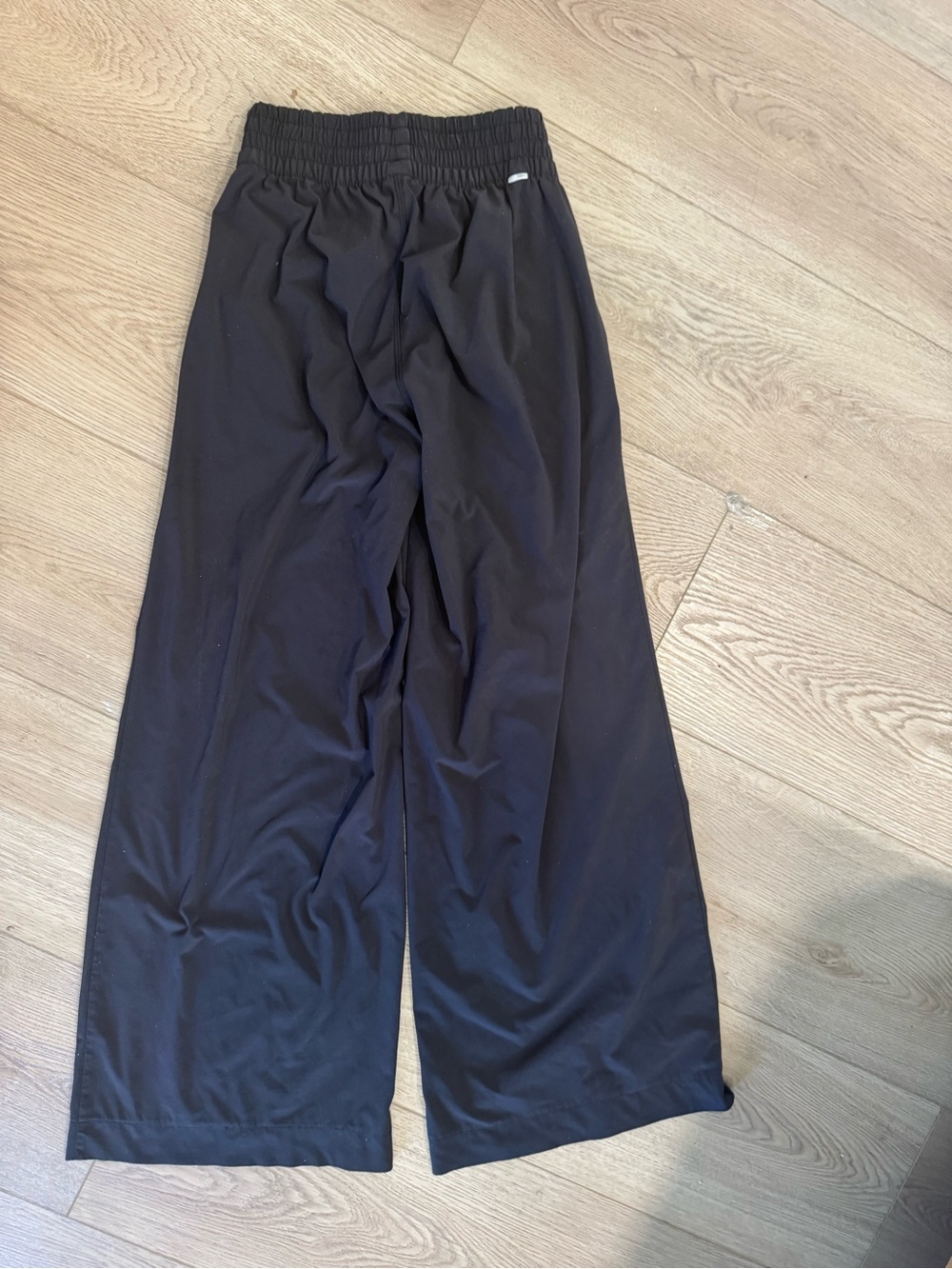 Women Vuori Villa Black Wideleg Pants XS - Picture 2 of 13